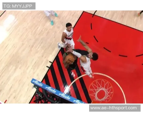 杰伦布朗对裁判漏判乔治铲翻表示愤怒认为这种情况不可接受 杰伦布朗对裁判漏判乔治铲翻表示愤怒认为这种情况不可接受